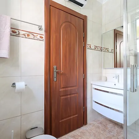 Ad Astra Punta Skala 佩特坎内