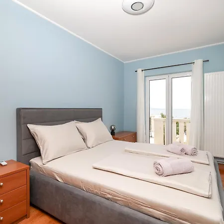 公寓 Ad Astra Punta Skala 佩特坎内