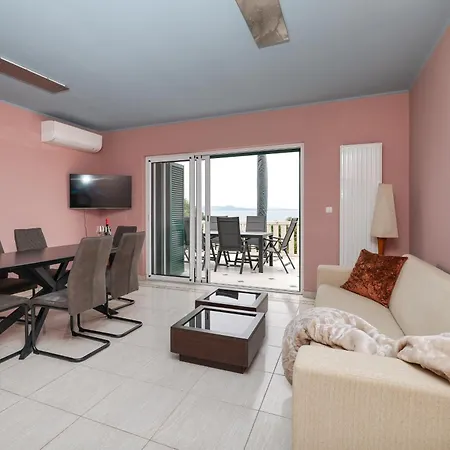 公寓 Ad Astra Punta Skala 佩特坎内