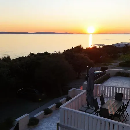 Ad Astra Punta Skala 佩特坎内