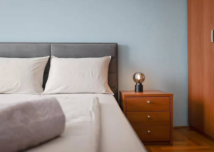 Ad Astra Punta Skala * Petrcane