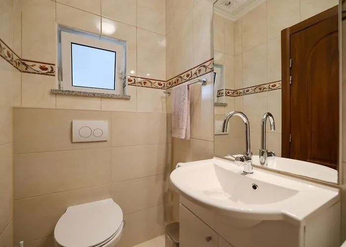 Ad Astra Punta Skala * Petrcane