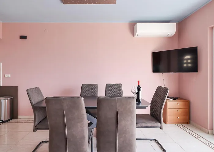 Ad Astra Punta Skala *