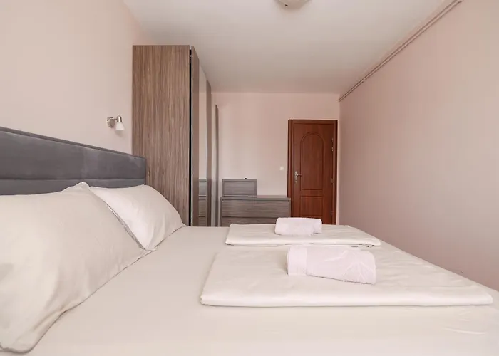 Ad Astra Punta Skala Petrcane