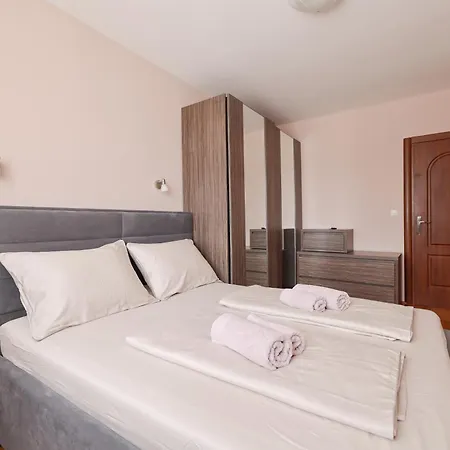 Ad Astra Punta Skala