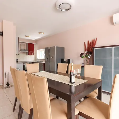 Apartamento Ad Astra Punta Skala *