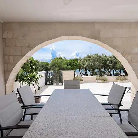 Apartment Ad Astra Punta Skala *